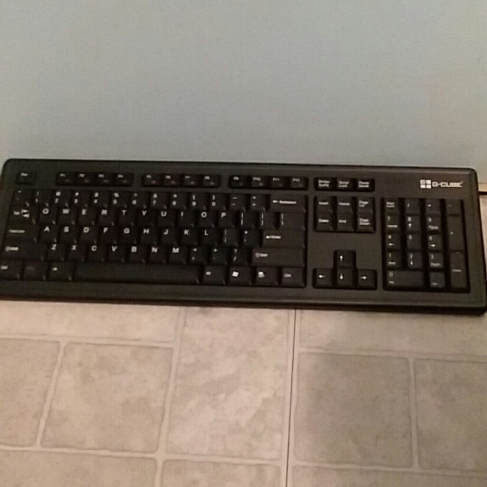 BRAND NEW! Multimedia FN Keyboard - Picture 2 of 4